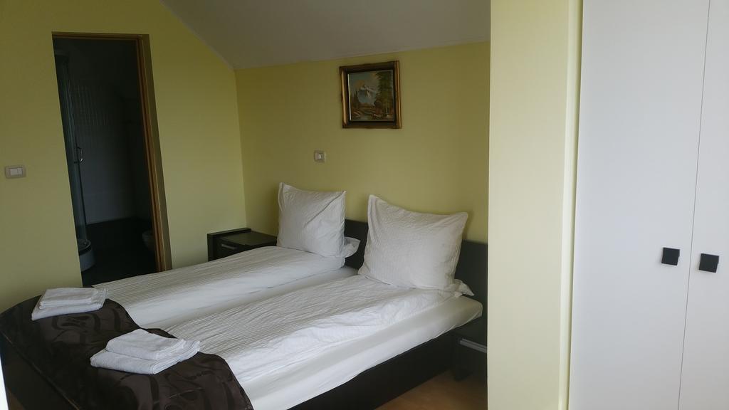 Family Pension Arad Exterior foto