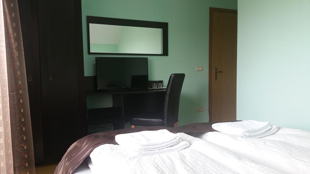 Family Pension Arad Exterior foto